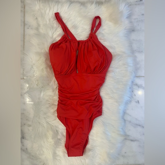 La Blanca Island Goddess High Neck Keyhole One Piece Guava Size 12 - Picture 4 of 7